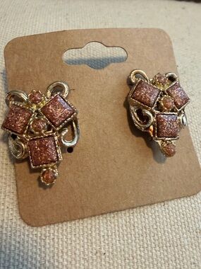 Vintage Gold-Tone Pink Glitter Square Cluster Earrings